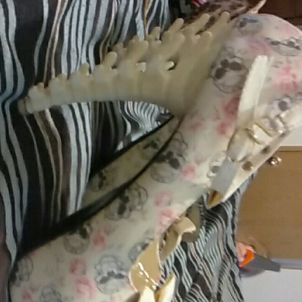 Heels - Picture 3 of 5